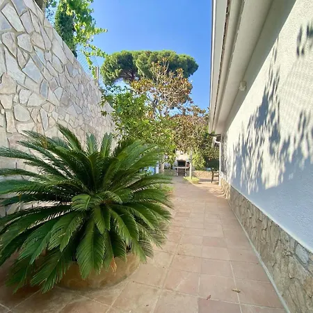 Casa Mama Mia يوريت دي مار